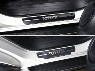Toyota Fortuner (17–) Накладки на пороги (лист зеркальный надпись Toyota) 4шт